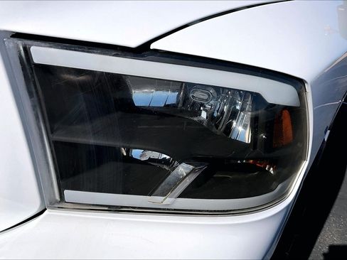 Used 2019 RAM 1500 Big Horn AWD/4WD image 30