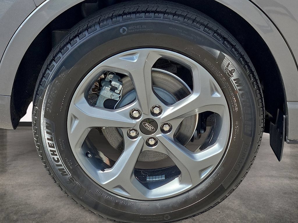Used 2024 Ford Escape ST-Line w/ Tech Pack #1 FWD image 7