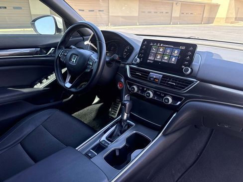 Used 2020 Honda Accord Sport image 17