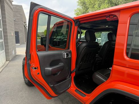 Used 2020 Jeep Wrangler Unlimited Rubicon AWD/4WD image 33