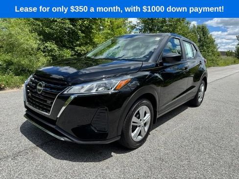 Used 2025 Nissan Kicks Play S FWD image 1