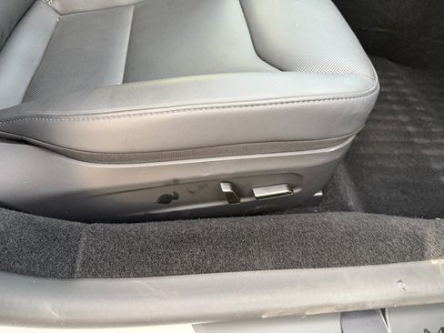 Used 2025 Tesla Model 3 Long Range RWD image 31