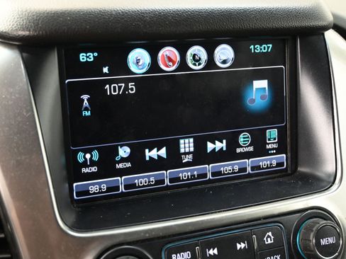 Used 2017 Chevrolet Suburban LS image 12