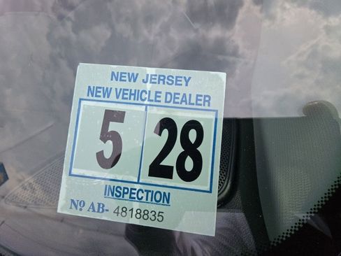 Used 2023 Chevrolet Equinox LT image 36