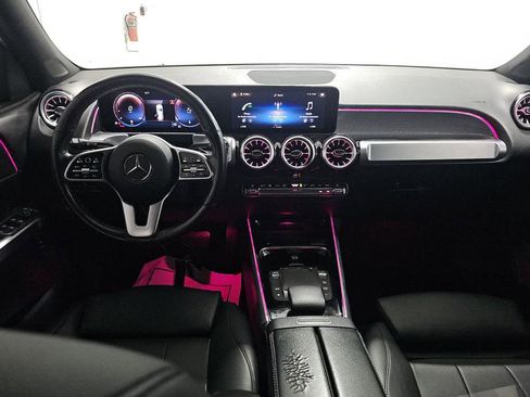Used 2022 Mercedes-Benz GLB 250 4MATIC w/ Premium Package Lite image 5