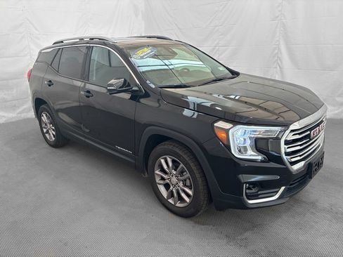 Used 2024 GMC Terrain SLT AWD/4WD image 10