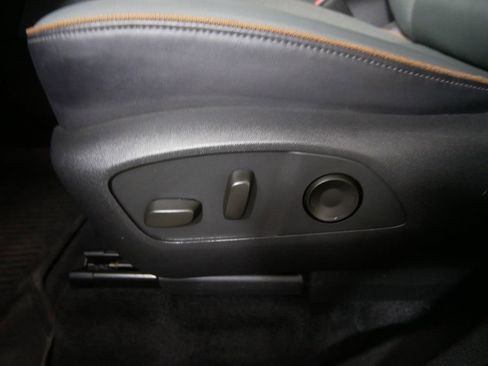 Used 2024 GMC Acadia AT4 image 17