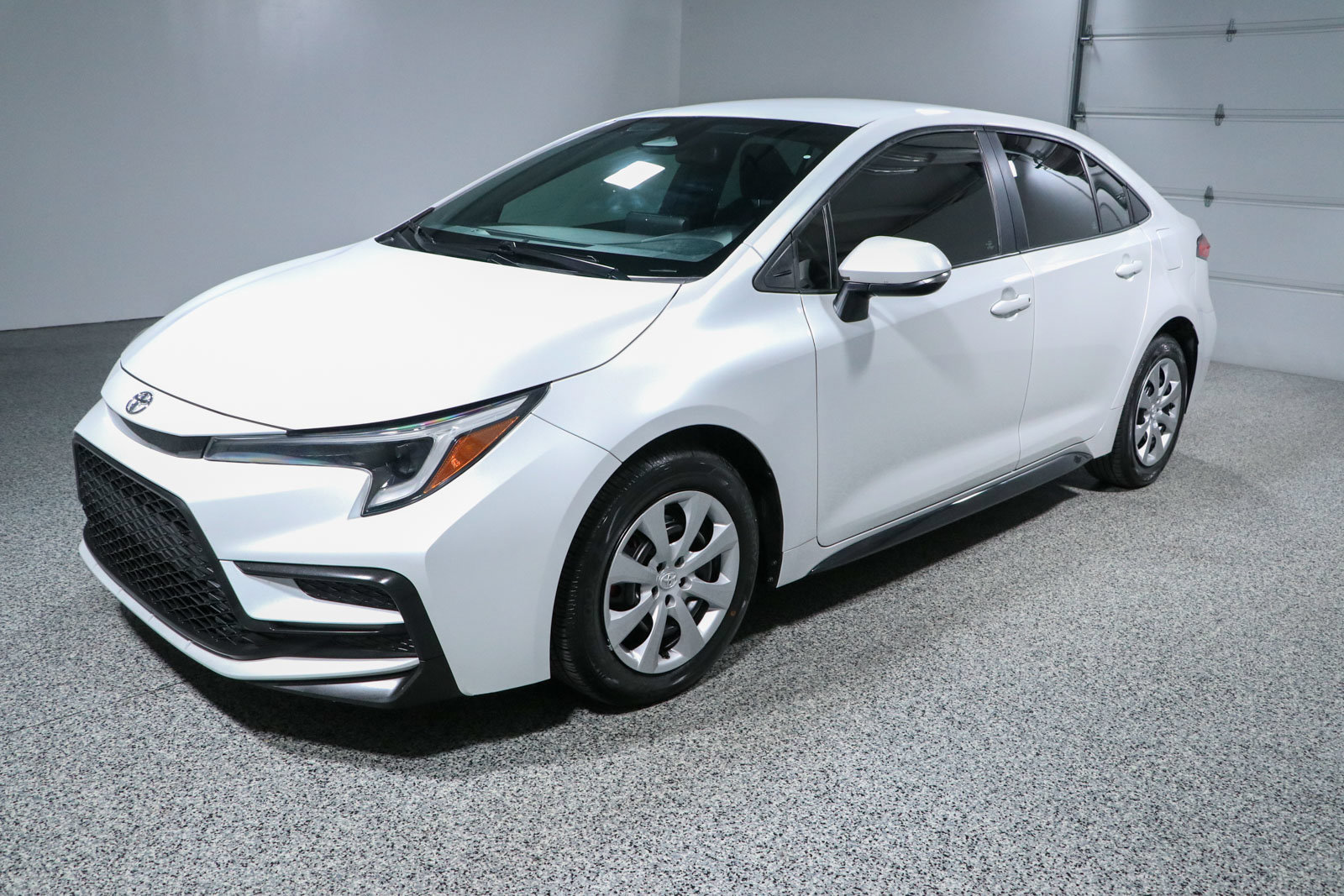 Used 2023 Toyota Corolla SE FWD image 29