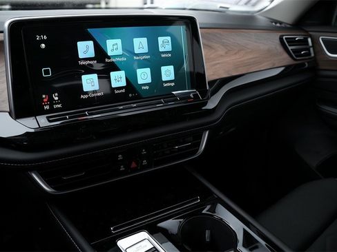 New 2026 Volkswagen Atlas SE image 15