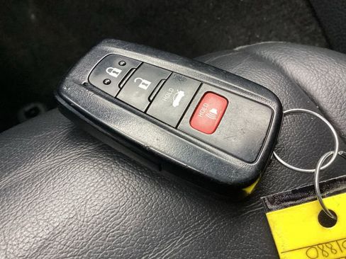 Used 2023 Toyota Camry XLE image 26