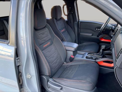 Used 2023 Nissan Frontier PRO-4X w/ Technology Package AWD/4WD image 8
