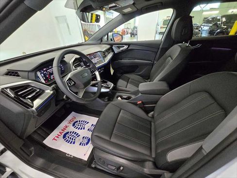 New 2024 Audi Q4 e-tron Premium Plus image 25