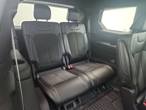 Used 2023 Jeep Grand Cherokee L Laredo AWD/4WD image 36