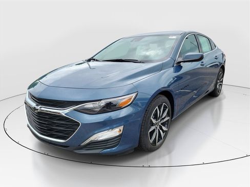 Used 2024 Chevrolet Malibu RS FWD image 2