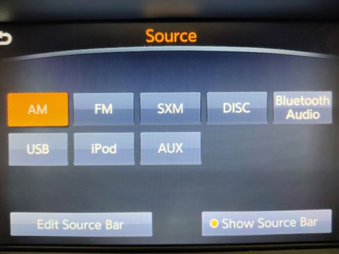 Used 2017 Nissan Pathfinder Platinum FWD image 17