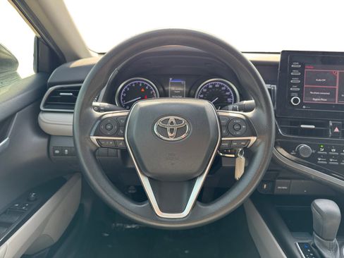 Used 2021 Toyota Camry LE image 13