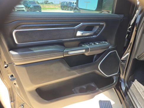 Used 2023 RAM 1500 Laramie AWD/4WD image 12
