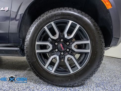 Used 2023 GMC Yukon XL AT4 w/ AT4 Premium Package AWD/4WD image 45