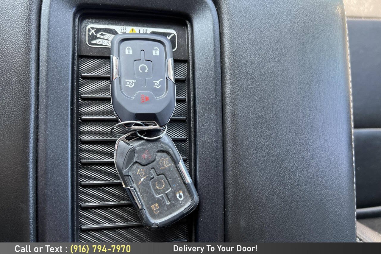 Used 2015 Chevrolet Suburban LT AWD/4WD image 24
