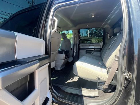Used 2019 Ford F150 XLT w/ Equipment Group 302A Luxury AWD/4WD image 28