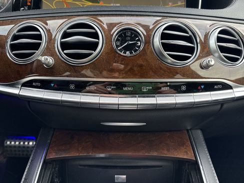 Used 2014 Mercedes-Benz S 550 Sedan image 19
