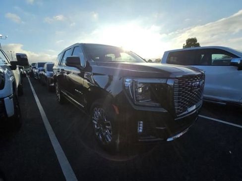 Used 2023 GMC Yukon Denali Ultimate image 7
