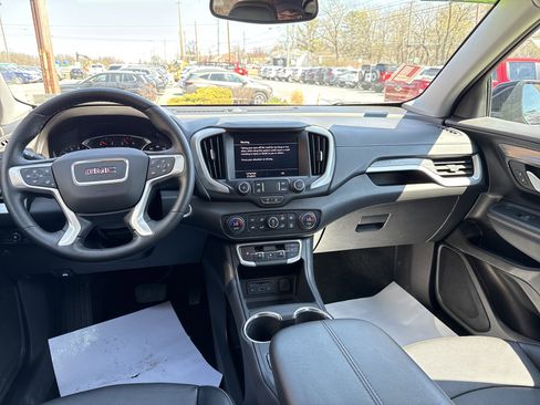 Used 2024 GMC Terrain SLT AWD/4WD image 24