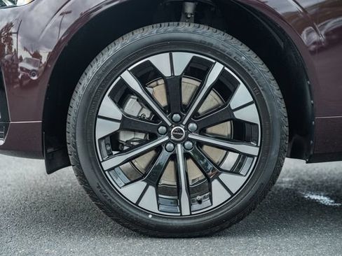New 2026 Volvo XC60 T8 Plus w/ Protection Package Premier AWD/4WD image 17
