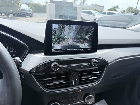 Used 2022 Ford Escape SE w/ SE Sport Appearance Package FWD image 15