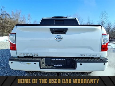 Used 2017 Nissan Titan SV image 8