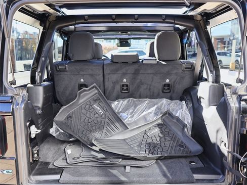 Used 2022 Jeep Wrangler Unlimited Rubicon 4xe w/ Safety Group image 12