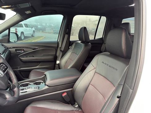 Used 2025 Honda Ridgeline Black Edition image 14