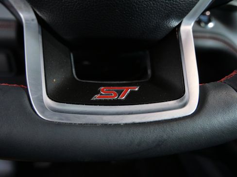 Certified 2025 Ford Explorer ST AWD/4WD image 25