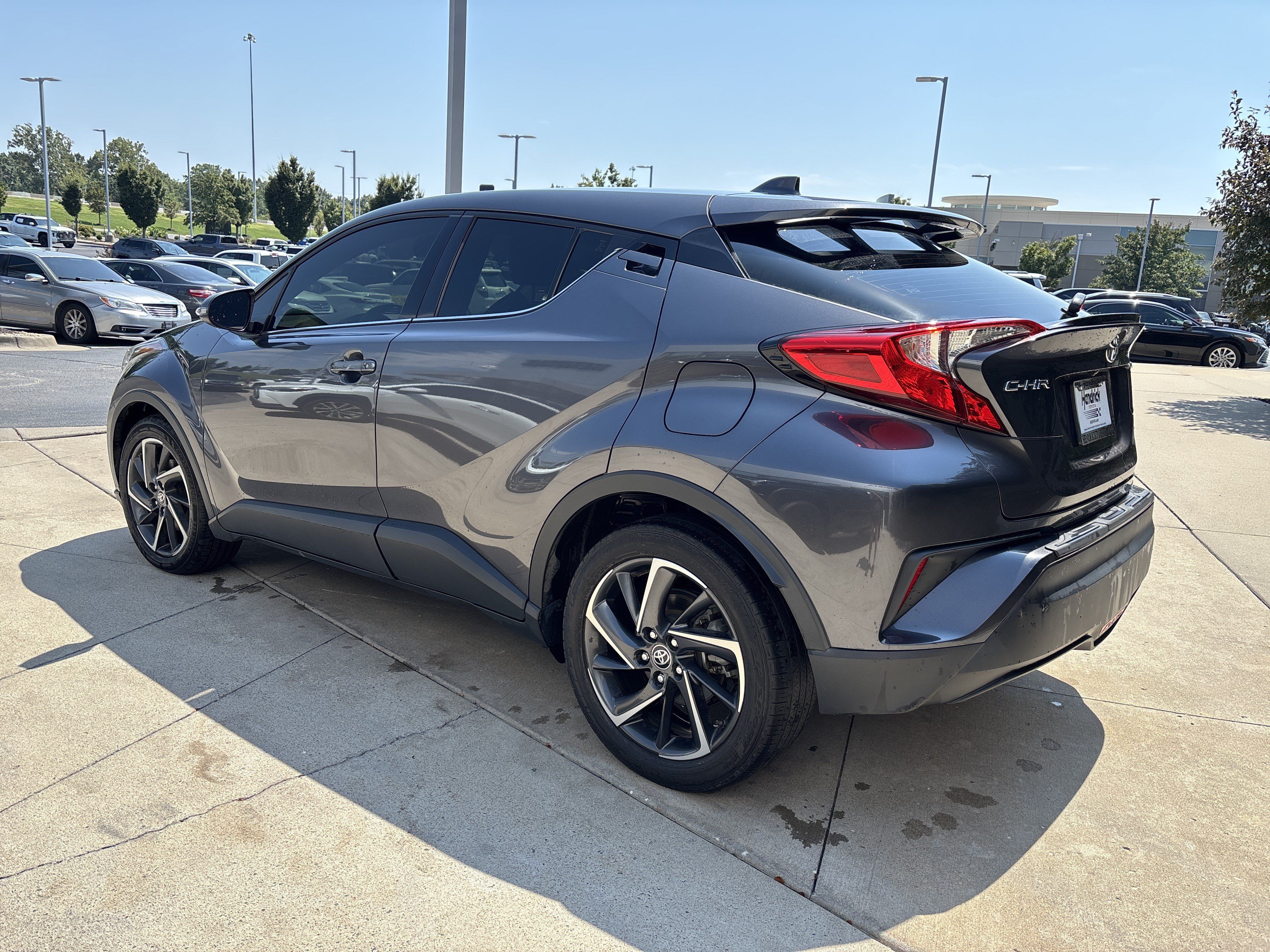 Used 2021 Toyota C-HR Limited FWD image 7