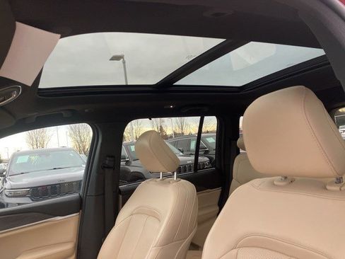 Certified 2024 Jeep Grand Cherokee Limited w/ Luxury Tech Group II image 13