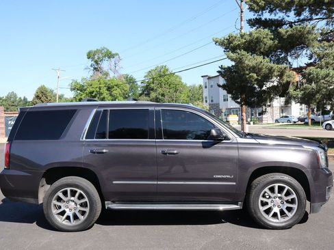 Used 2018 GMC Yukon Denali image 3