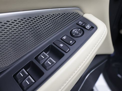 Used 2023 Acura MDX SH-AWD w/ Technology Package image 17