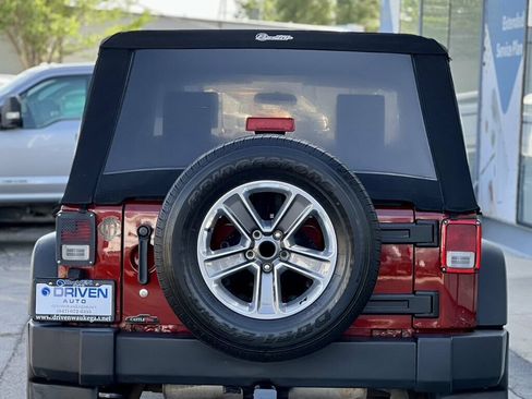 Used 2010 Jeep Wrangler Unlimited Sport AWD/4WD image 24