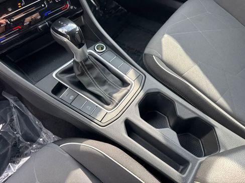 Used 2025 Volkswagen Jetta Sport FWD image 16