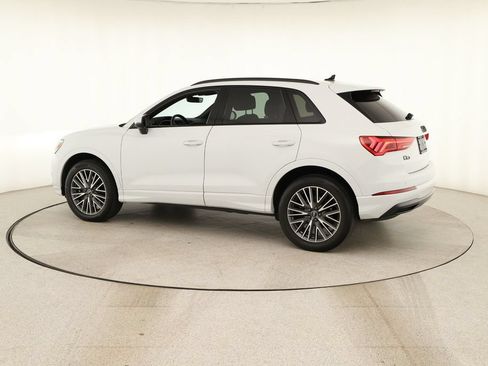 Certified 2023 Audi Q3 2.0T Premium w/ Convenience Package AWD/4WD image 3