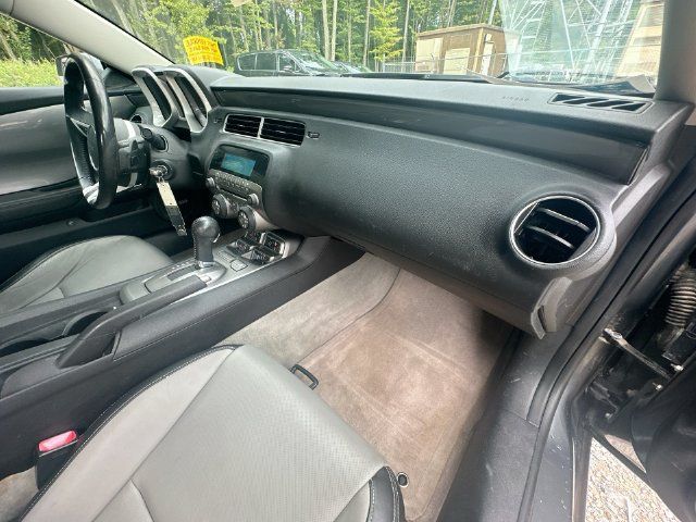 Used 2010 Chevrolet Camaro LT RWD image 32