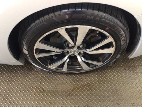 Used 2018 Nissan Maxima 3.5 SV FWD image 31