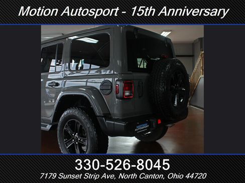 Used 2022 Jeep Wrangler Unlimited Sahara AWD/4WD image 8