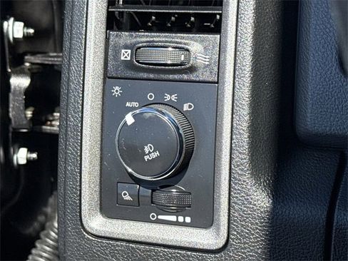 Used 2015 RAM 1500 Express image 37