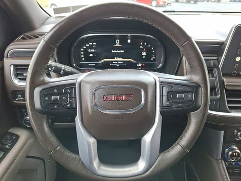 Used 2022 GMC Yukon SLT w/ SLT Premium Package image 20