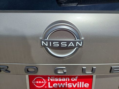 Certified 2026 Nissan Rogue Platinum w/ Platinum Premium Package AWD/4WD image 18