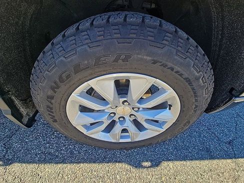 Used 2023 Chevrolet Silverado 1500 Custom image 27