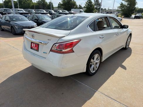Used 2013 Nissan Altima 2.5 SV FWD image 4