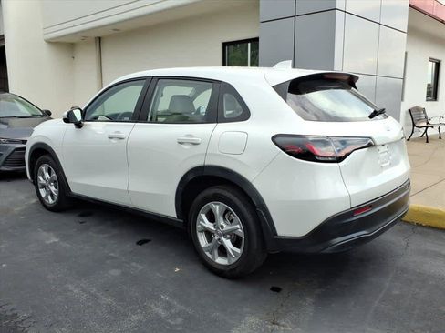 Used 2023 Honda HR-V LX image 4