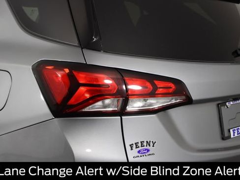 Used 2023 Chevrolet Equinox LT AWD/4WD image 24